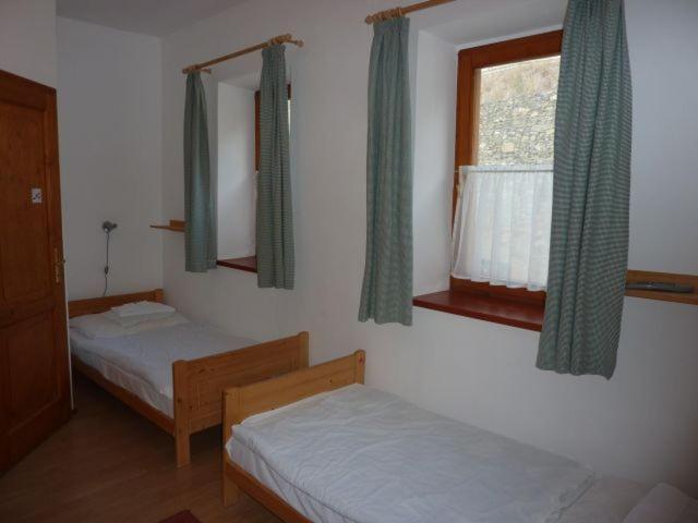 Naspolya Panzio Es Etterem Bed and Breakfast Bátaapáti Rum bild