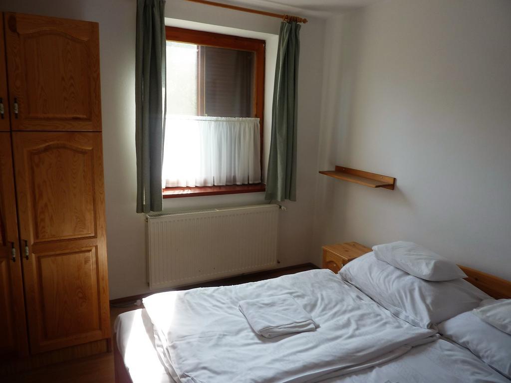 Naspolya Panzio Es Etterem Bed and Breakfast Bátaapáti Exteriör bild