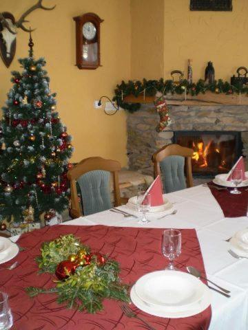 Naspolya Panzio Es Etterem Bed and Breakfast Bátaapáti Exteriör bild